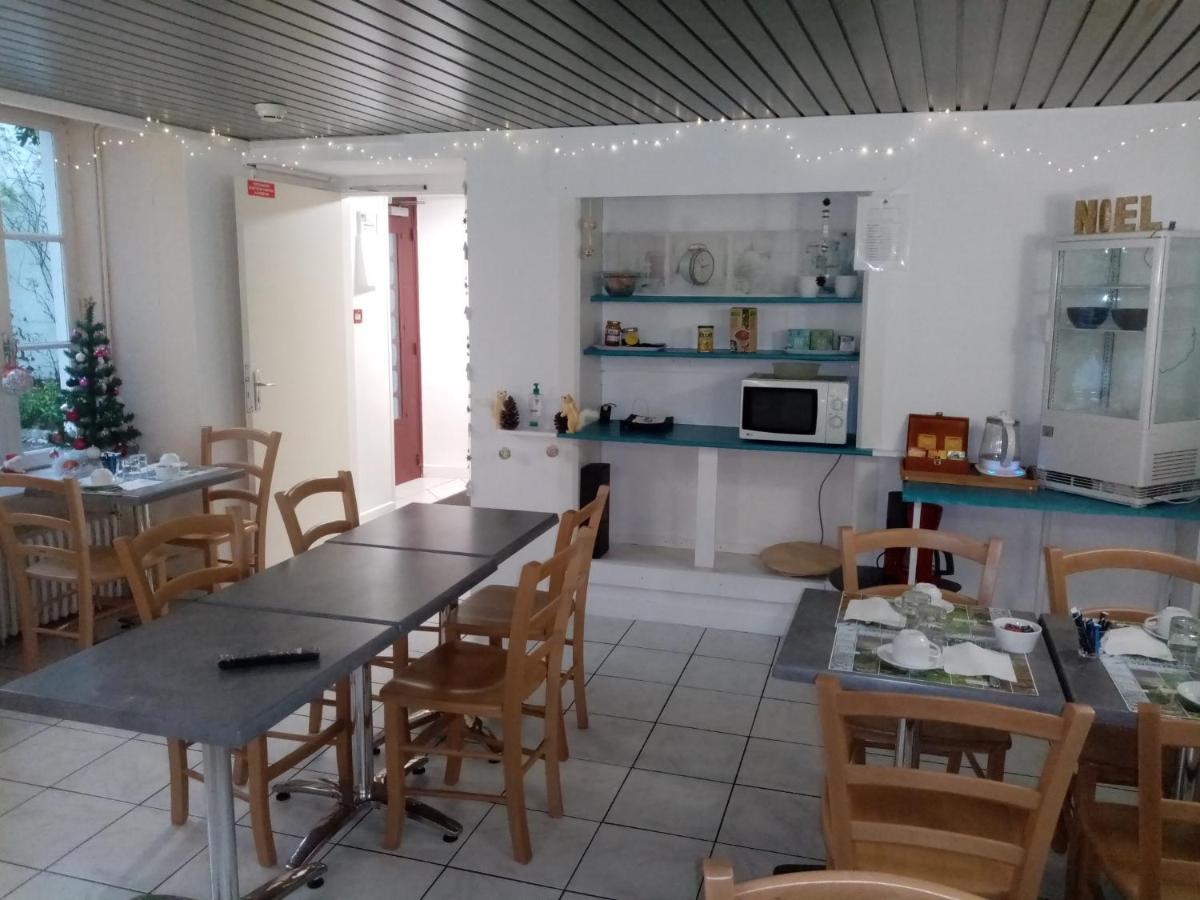 Hotel Confort 09 Ou Hc-09 Tarascon-sur-Ariège Εξωτερικό φωτογραφία