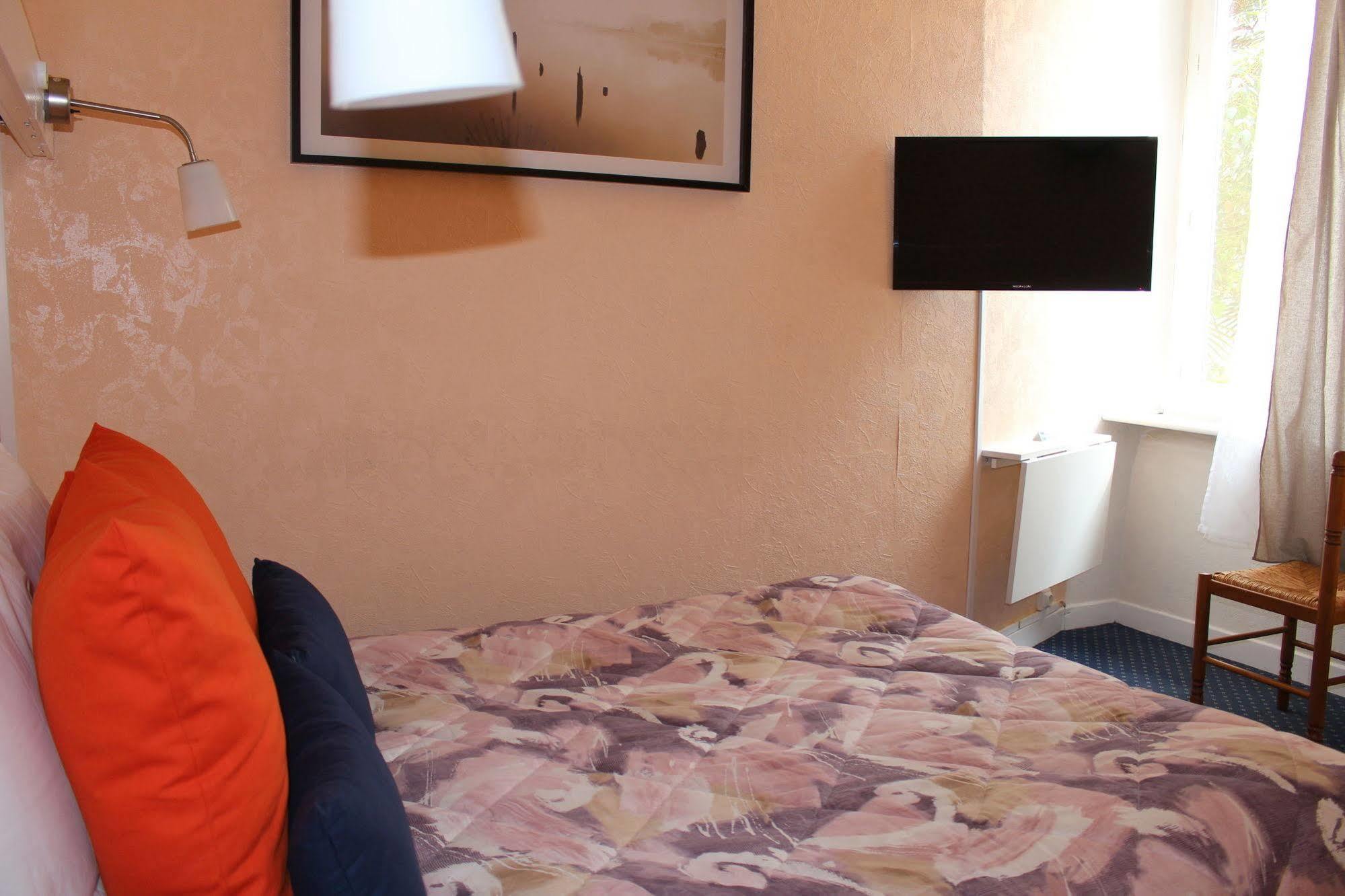 Hotel Confort 09 Ou Hc-09 Tarascon-sur-Ariège Εξωτερικό φωτογραφία